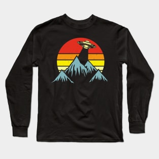 Retro alien ufo mountain Long Sleeve T-Shirt